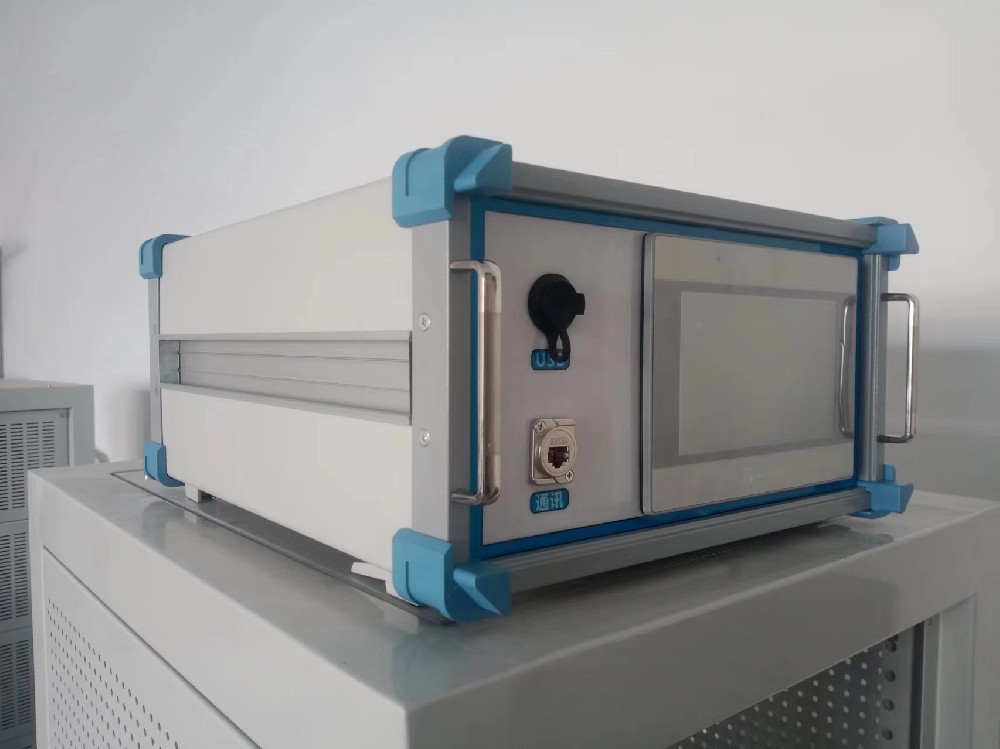 SDDL-200DF直流標(biāo)準(zhǔn)大電流發(fā)生器（直流恒流源）